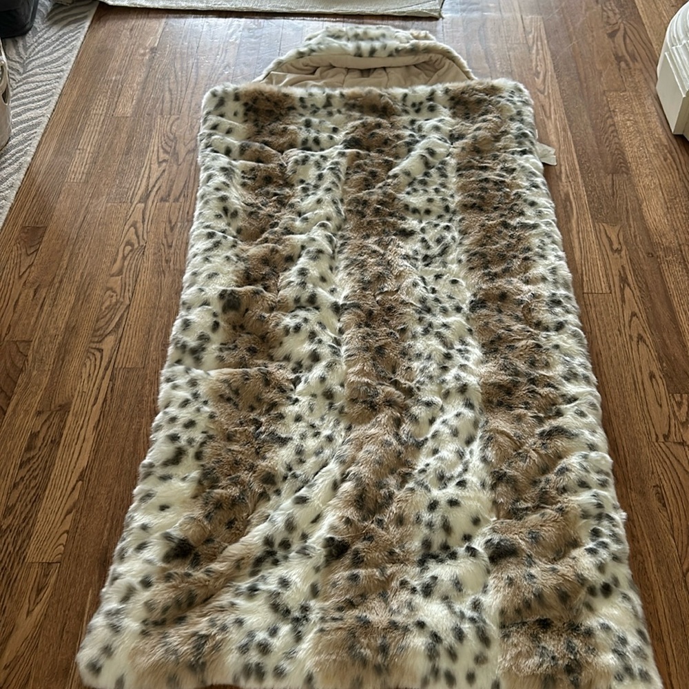 Faux fur sleeping bag